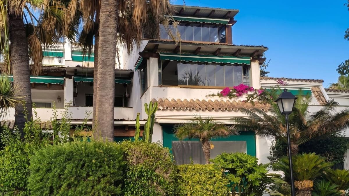 Duplex in Las Chapas — photo 4 of 10