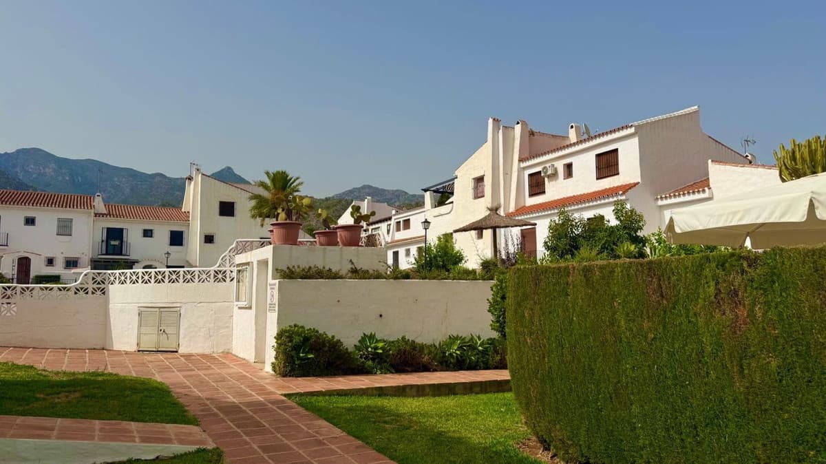 Townhouse in Marbella — photo 1 of 10