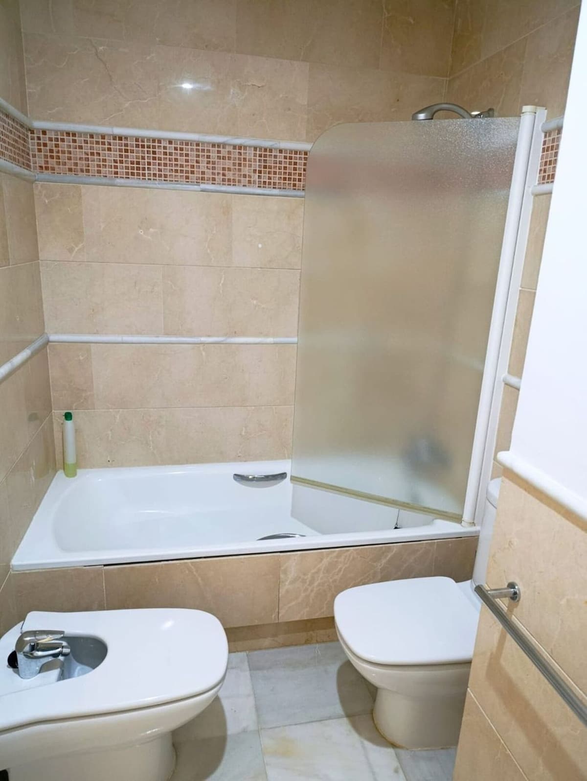Middle Floor Apartment in Nueva Andalucía — photo 9 of 10