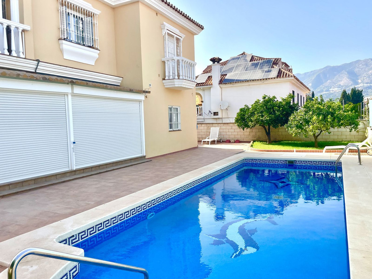 Detached Villa in Las Lagunas