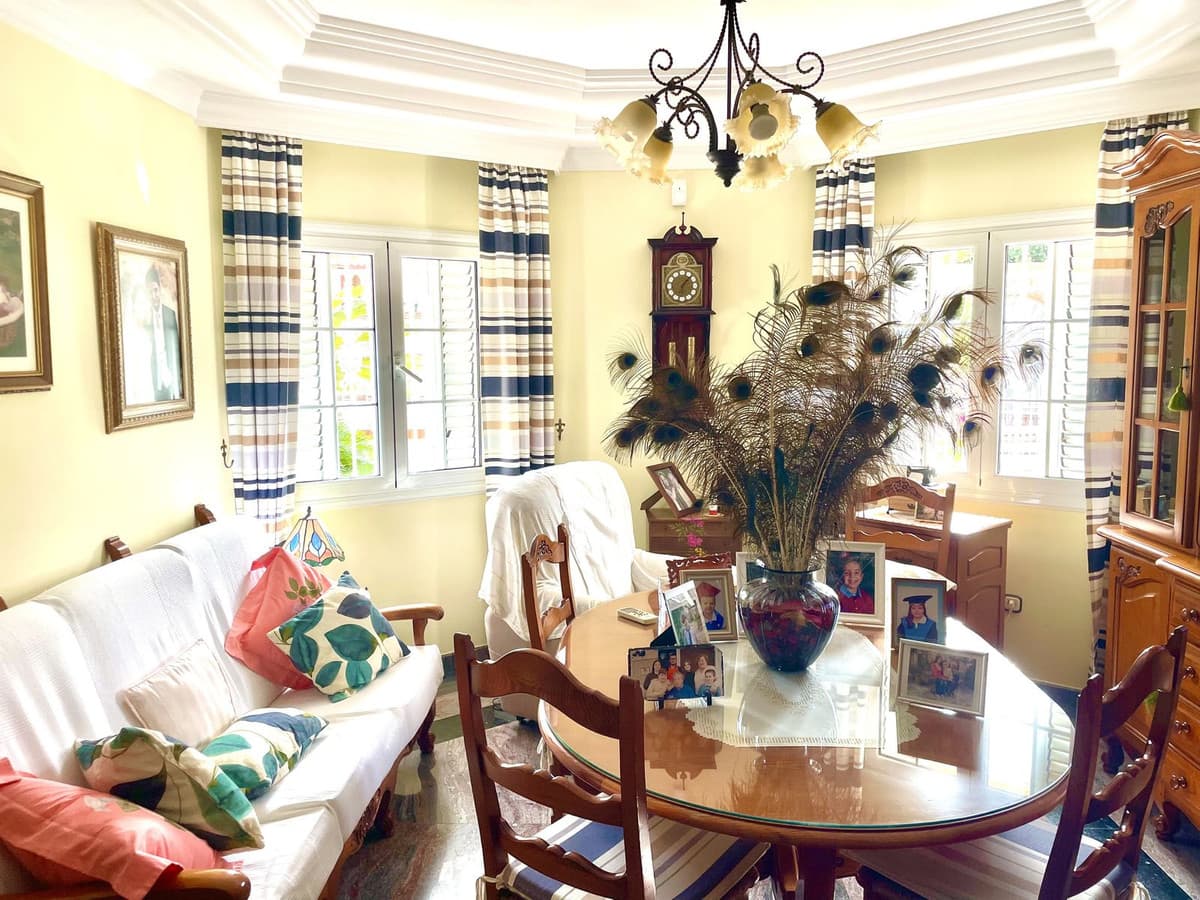 Detached Villa in Las Lagunas — photo 7 of 10