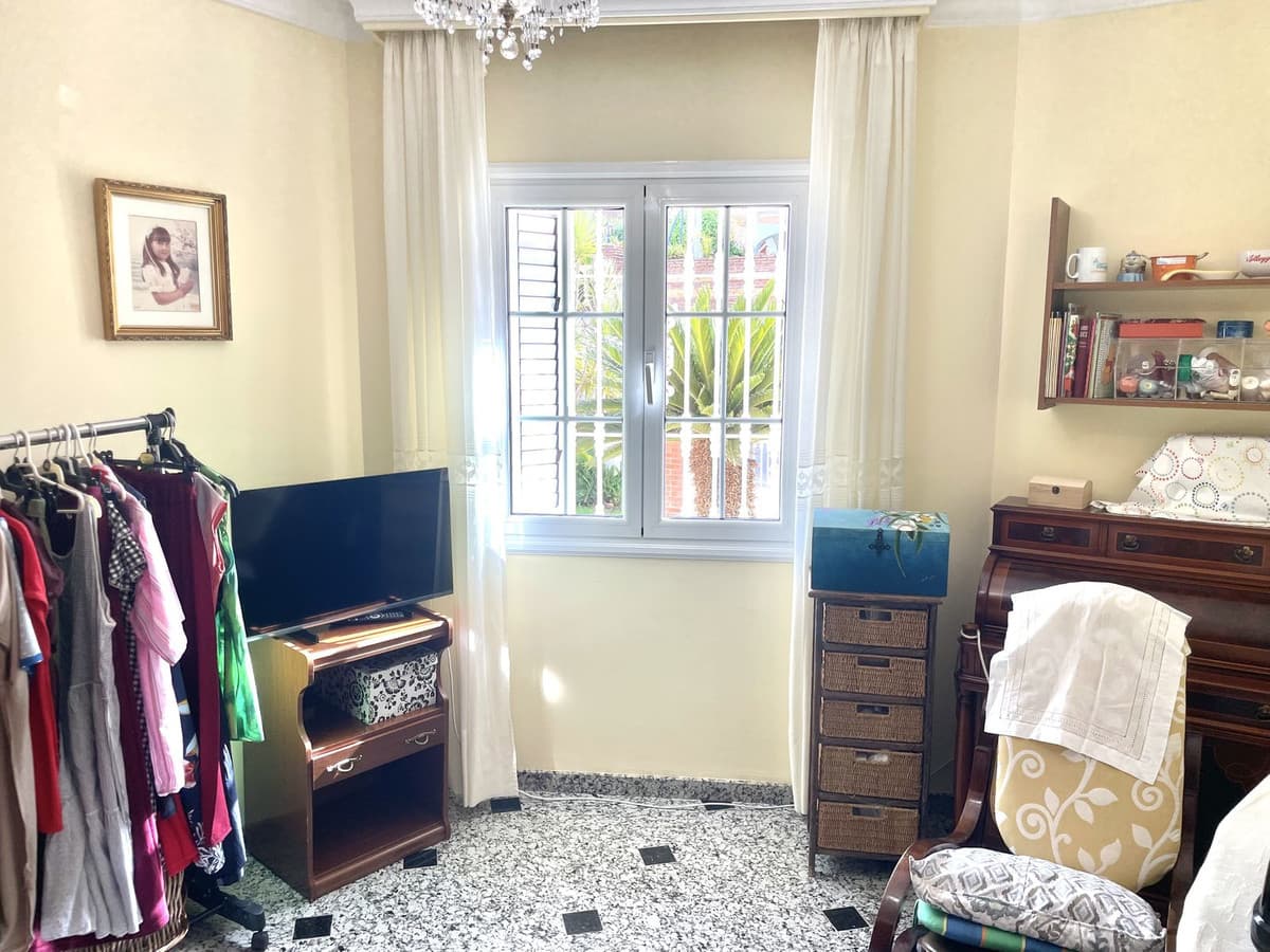 Detached Villa in Las Lagunas — photo 10 of 10