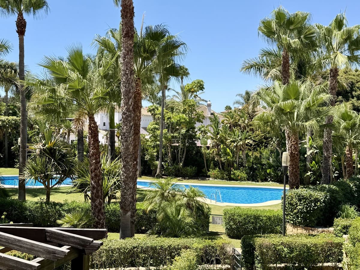 Top Floor Apartment in Puerto Banús — photo 1 of 10