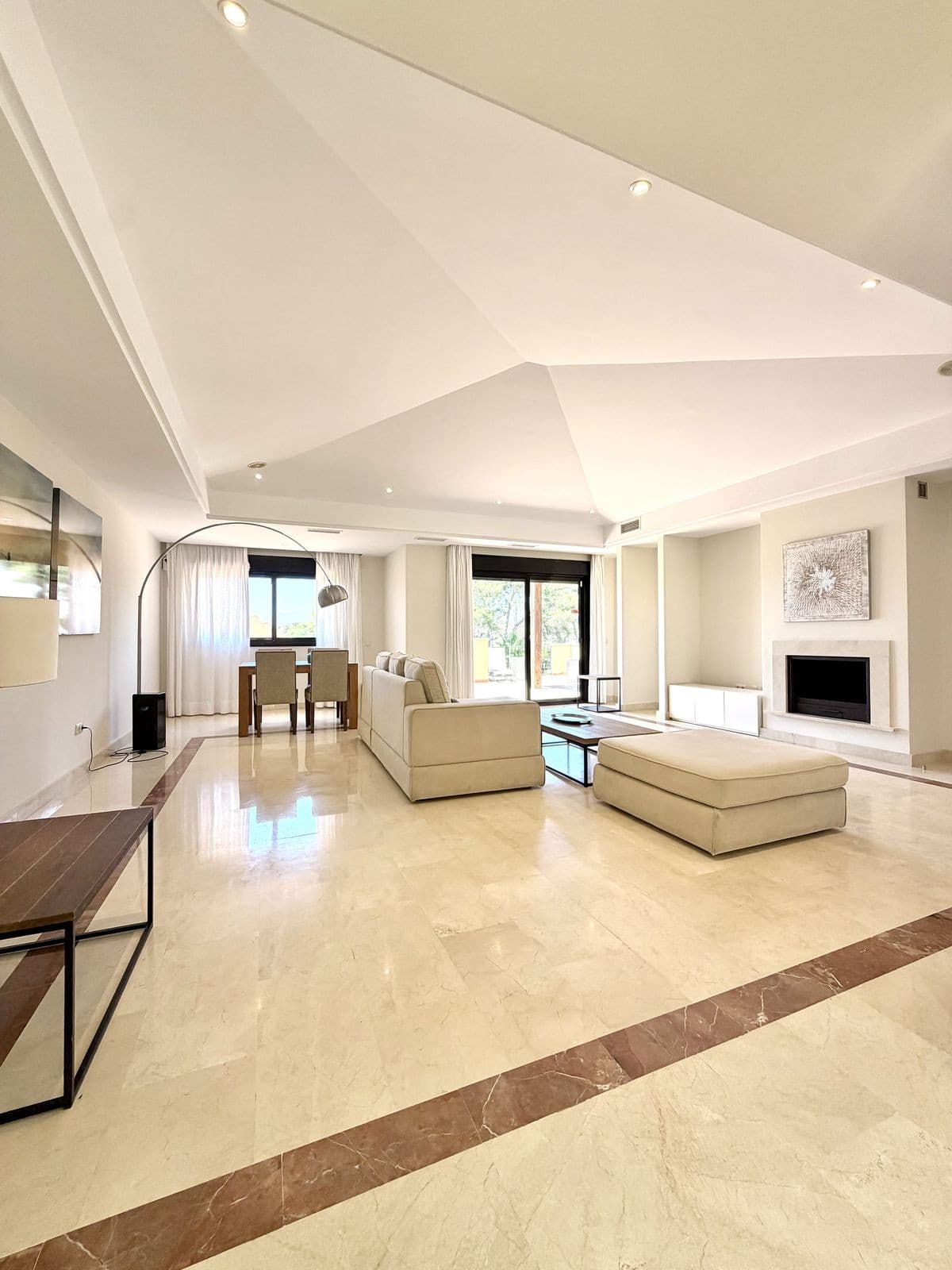Top Floor Apartment in Puerto Banús — photo 7 of 10