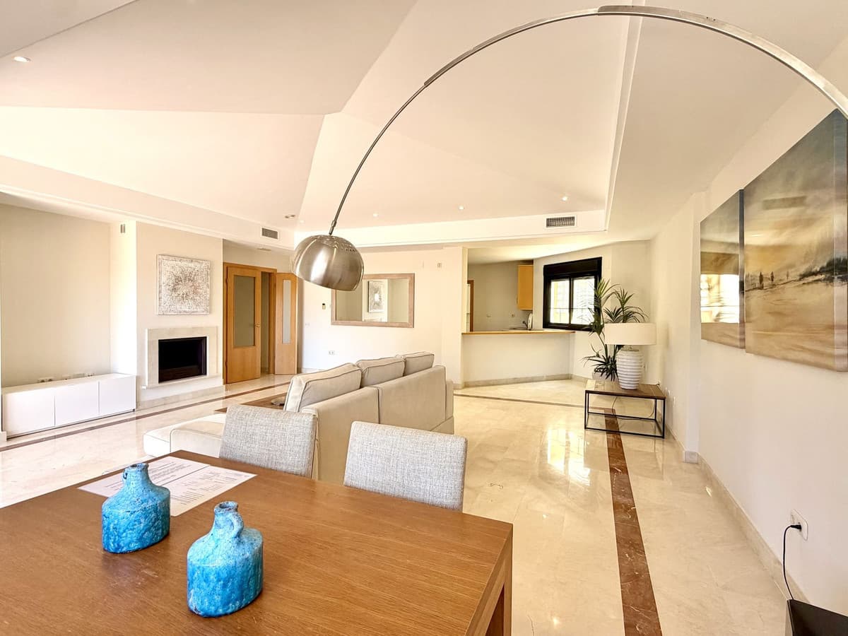 Top Floor Apartment in Puerto Banús — photo 9 of 10