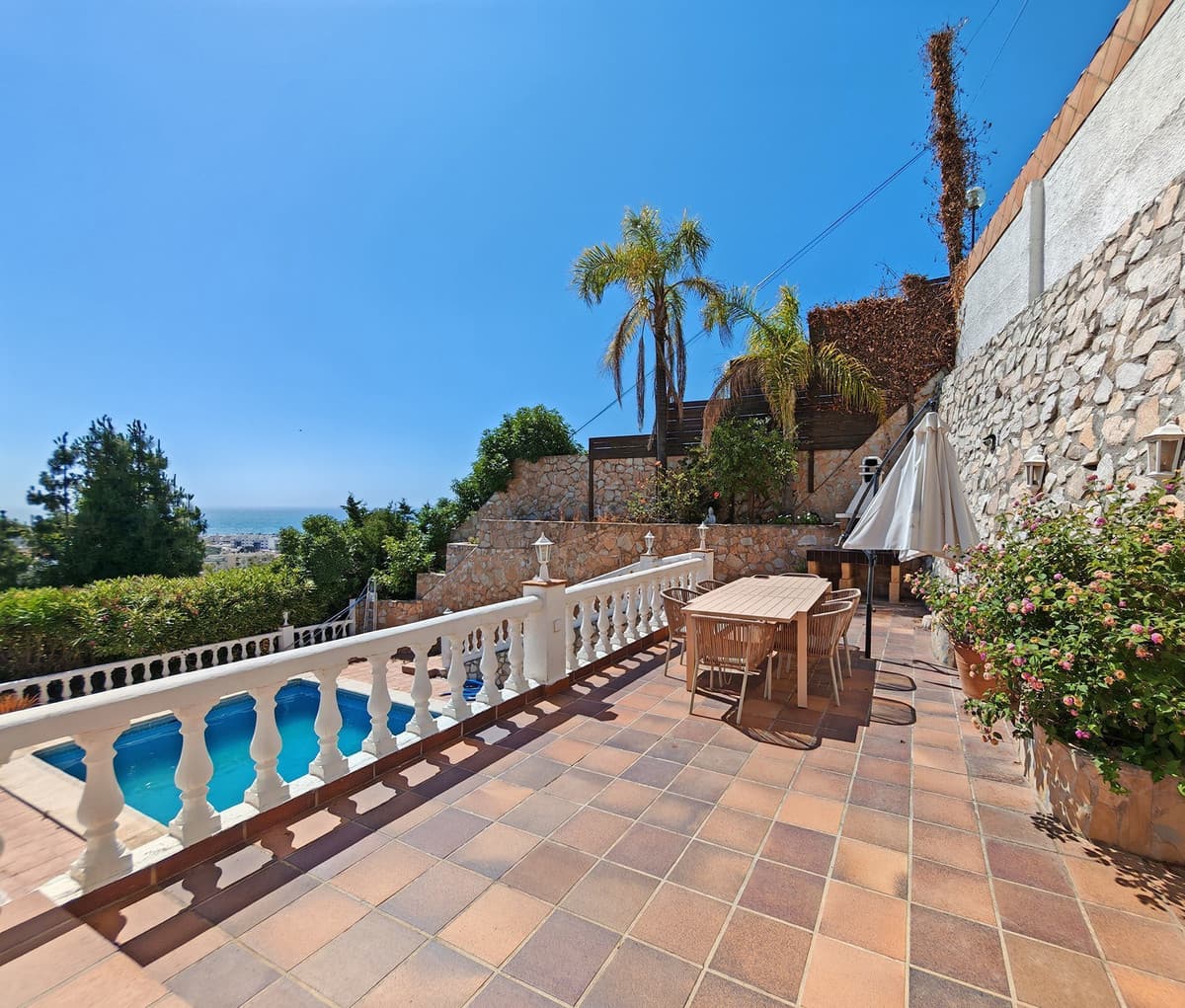 Detached Villa in El Chaparral — photo 1 of 10