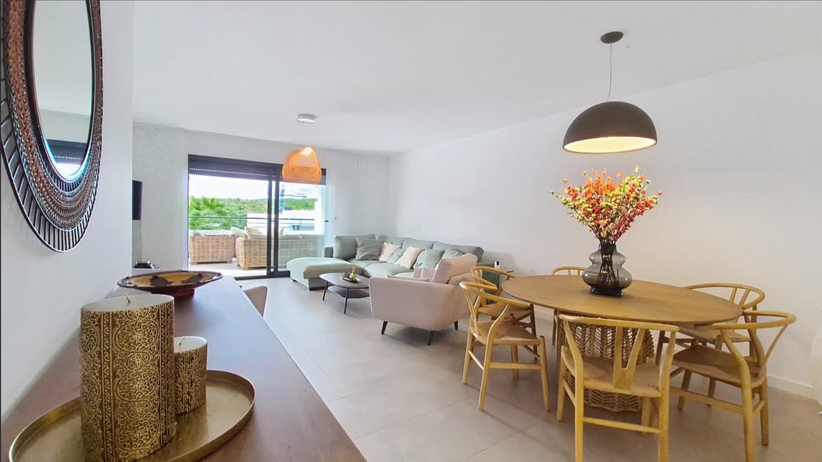 Middle Floor Apartment in Casares — photo 7 of 10