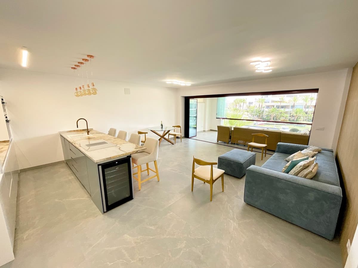 Middle Floor Apartment in Sotogrande — photo 2 of 10