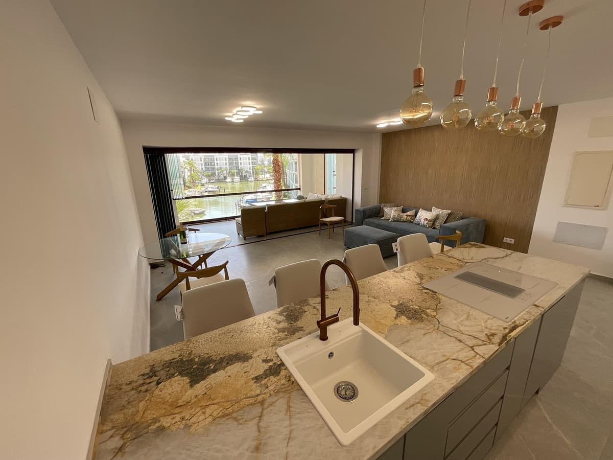 Middle Floor Apartment in Sotogrande — photo 5 of 10