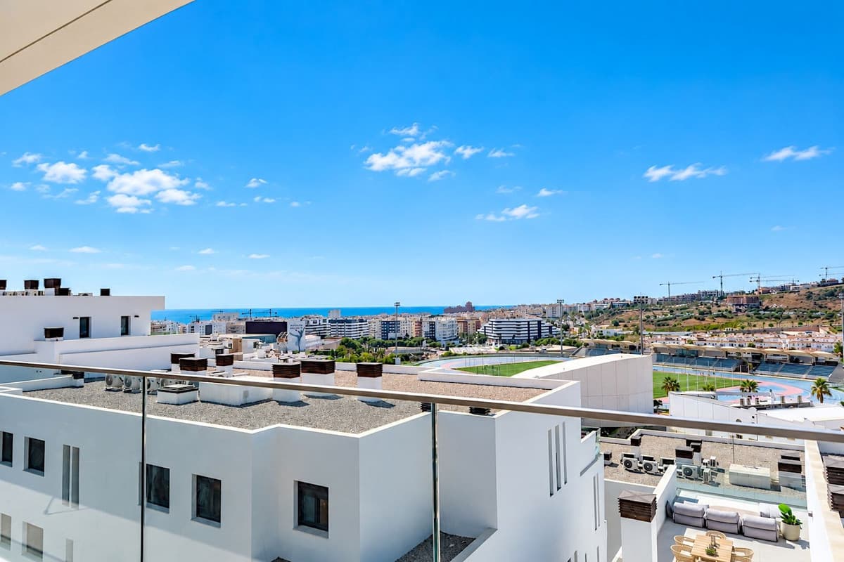 Middle Floor Apartment in Estepona — photo 2 of 10