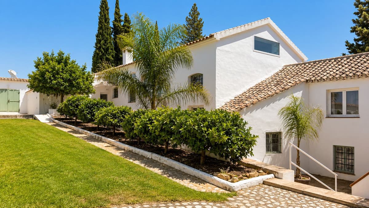 Cortijo in Villanueva del Rosario — photo 3 of 10
