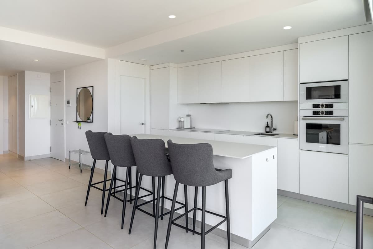 Middle Floor Apartment in Higueron — photo 3 of 10