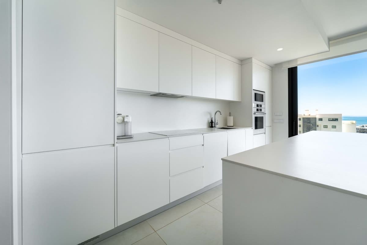 Middle Floor Apartment in Higueron — photo 10 of 10