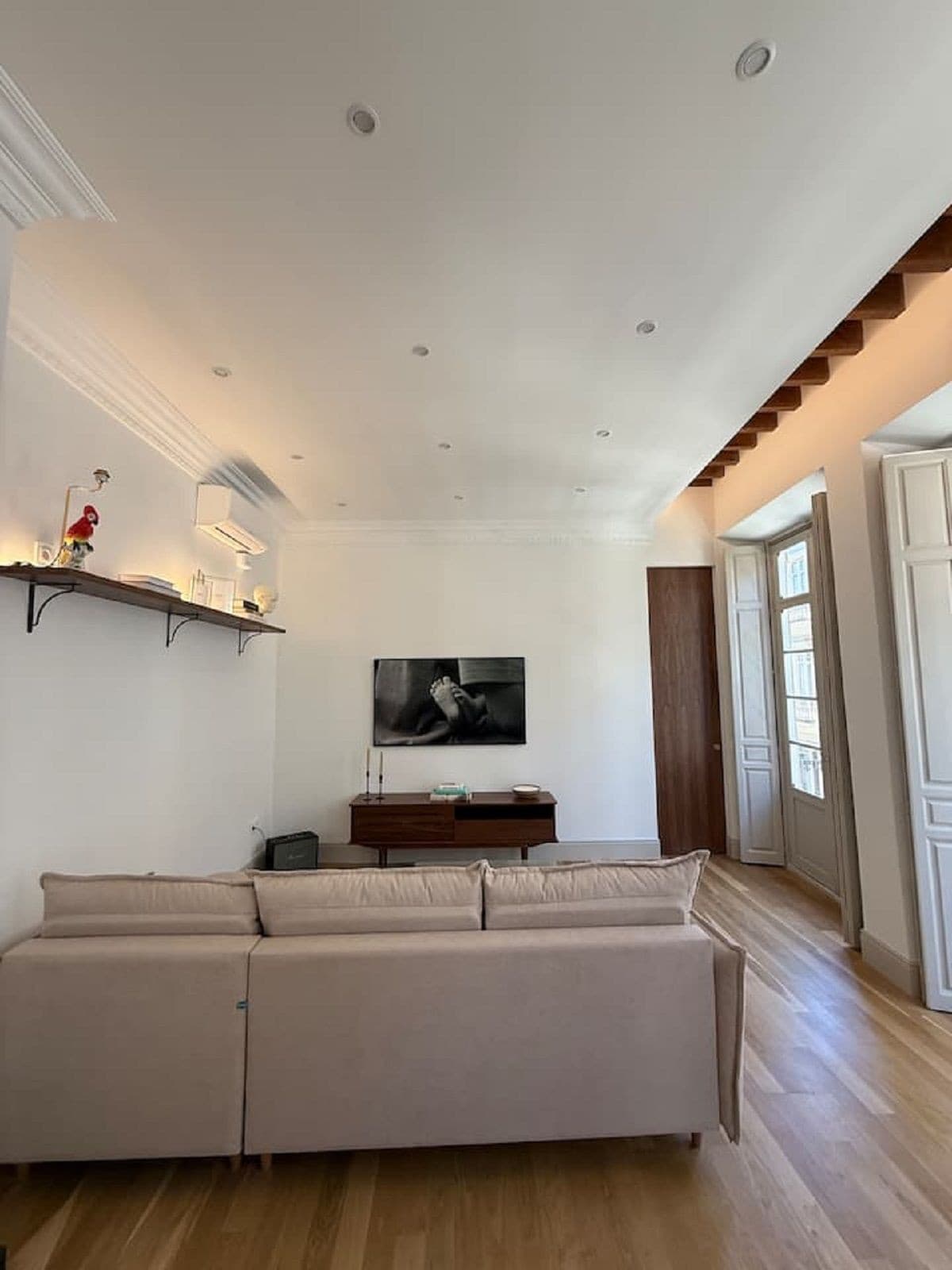 Middle Floor Apartment in Málaga Centro — photo 2 of 8