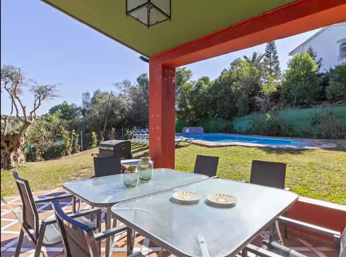 Detached Villa in Elviria — photo 3 of 10