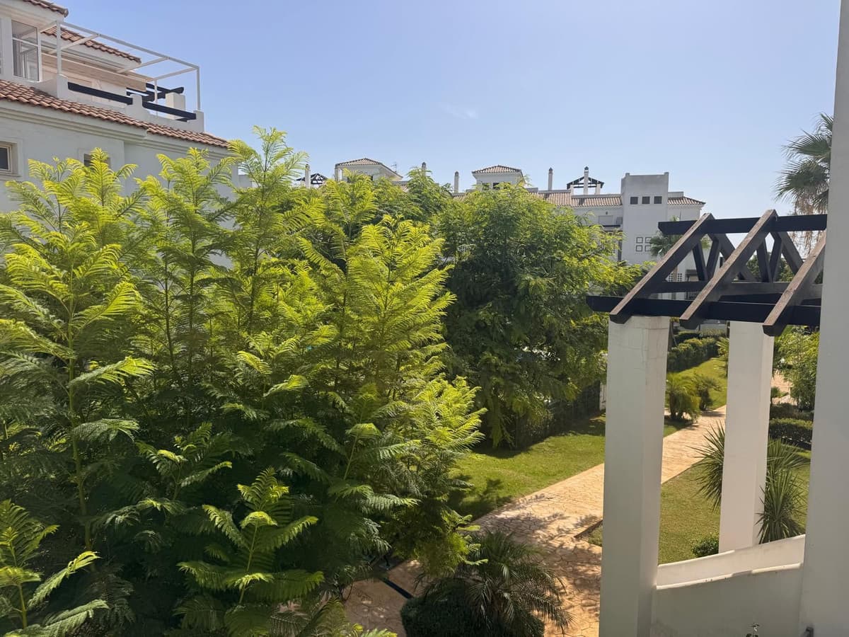 Middle Floor Apartment in La Duquesa — photo 3 of 10