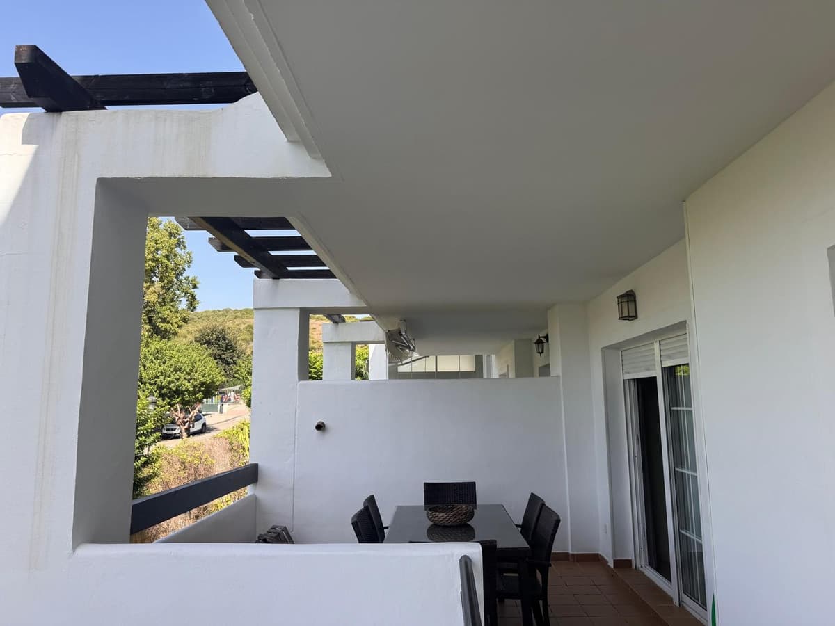 Middle Floor Apartment in La Duquesa — photo 5 of 10