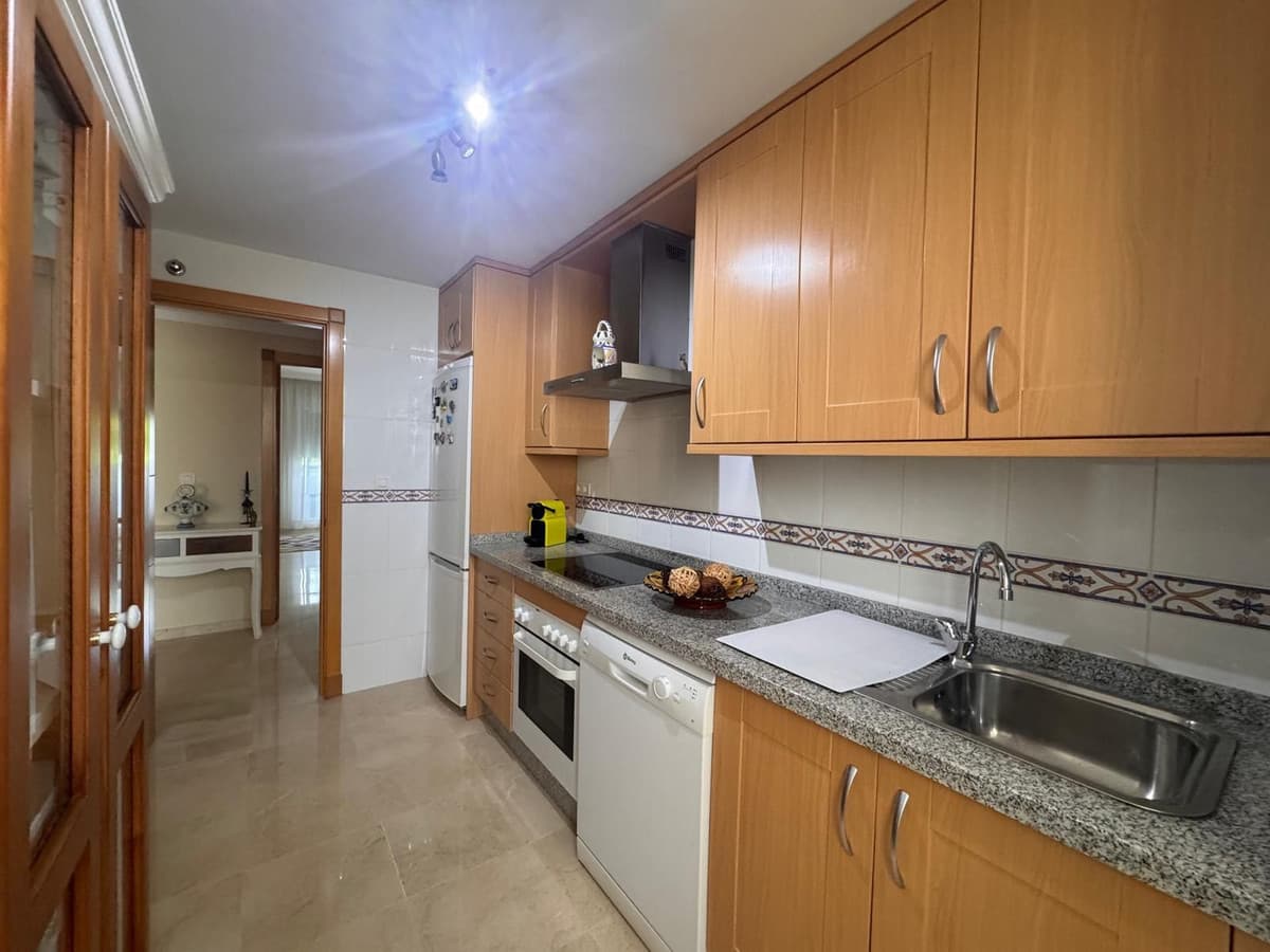 Middle Floor Apartment in La Duquesa — photo 10 of 10