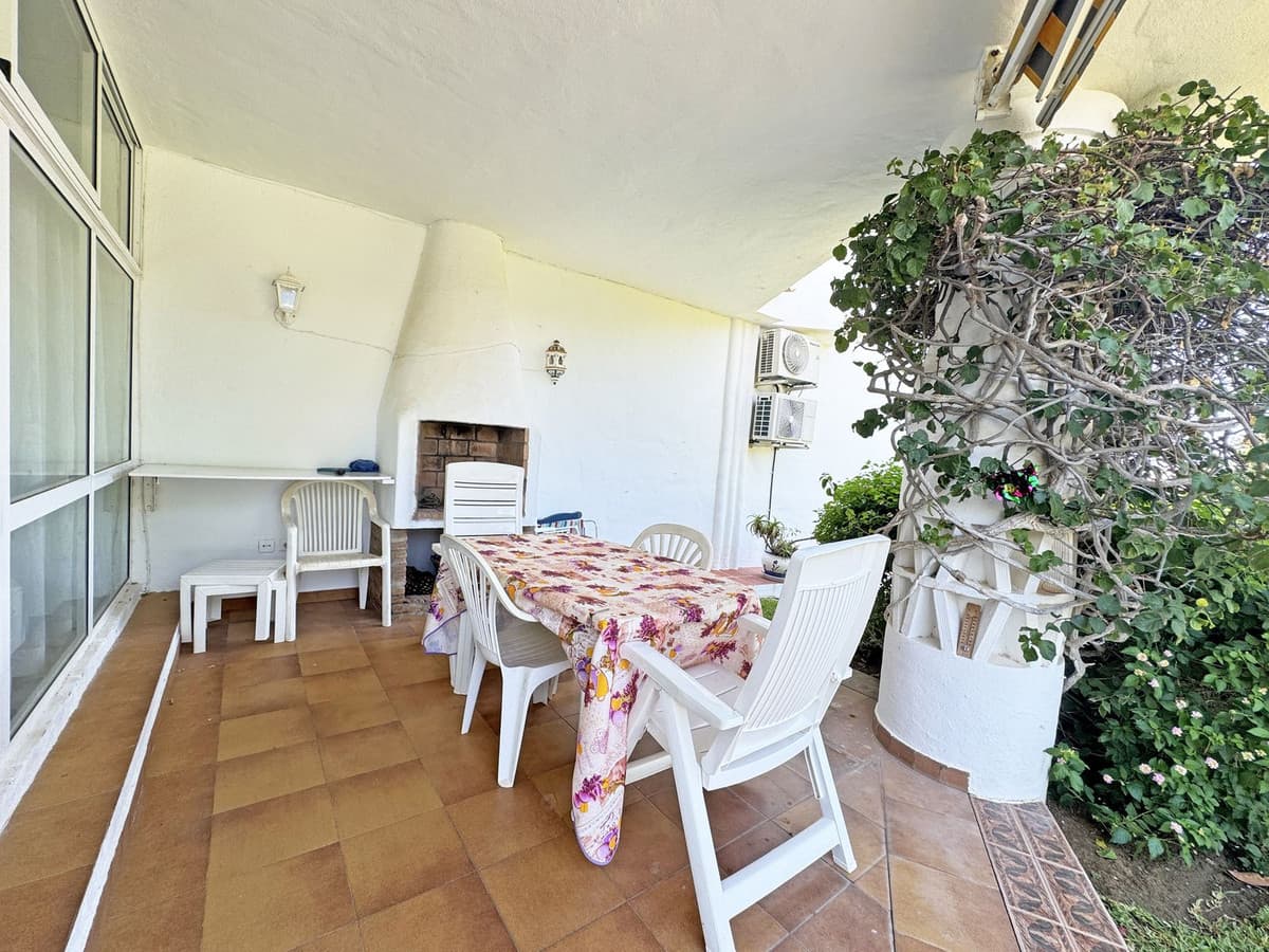 Ground Floor Apartment in Calahonda — photo 10 of 10