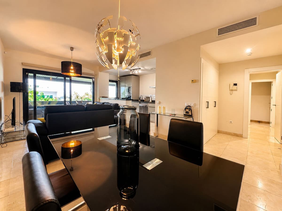 Middle Floor Apartment in Los Flamingos — photo 4 of 10