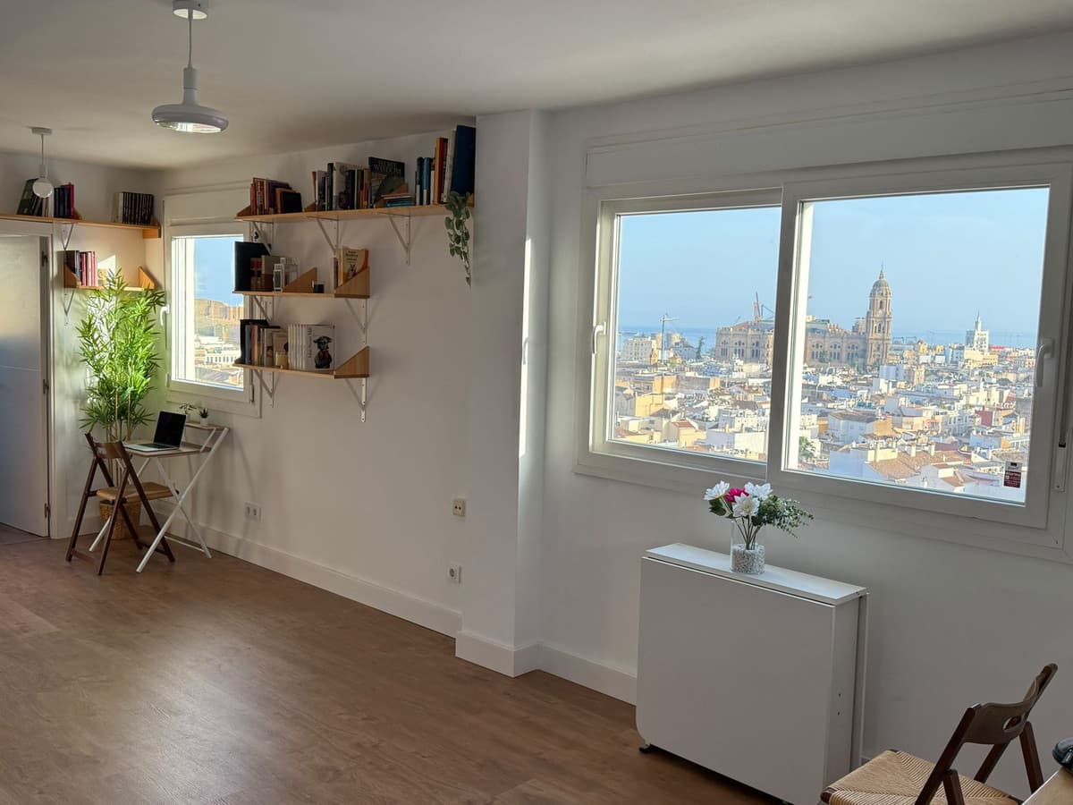 Top Floor Apartment in Málaga Centro — photo 1 of 10