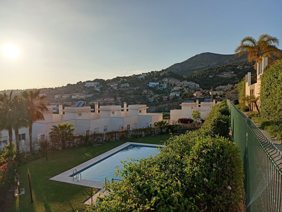 Townhouse in Pinares de San Antón — photo 4 of 10