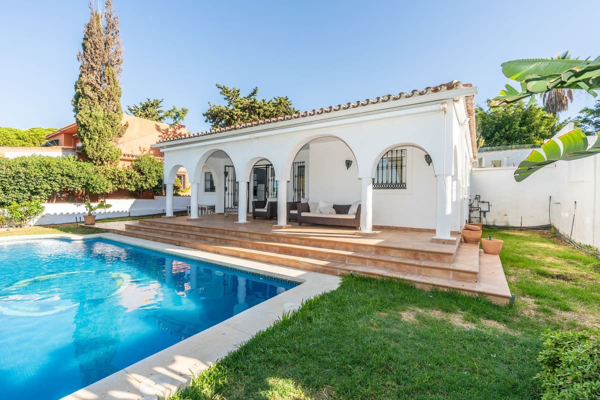 Detached Villa in Costabella — photo 3 of 10