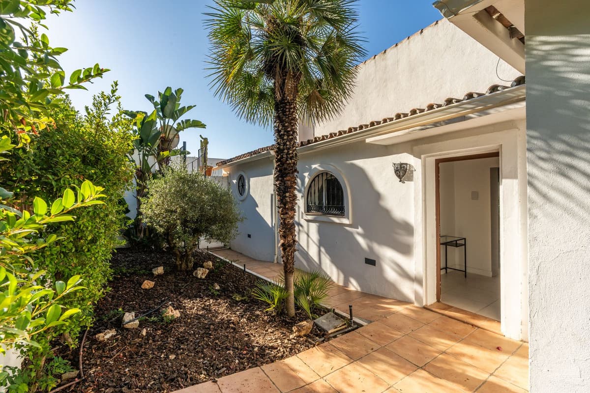 Detached Villa in Costabella — photo 4 of 10