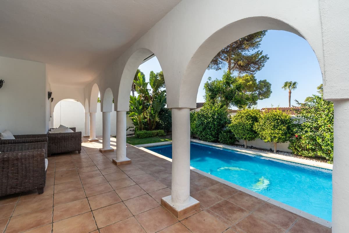 Detached Villa in Costabella — photo 9 of 10