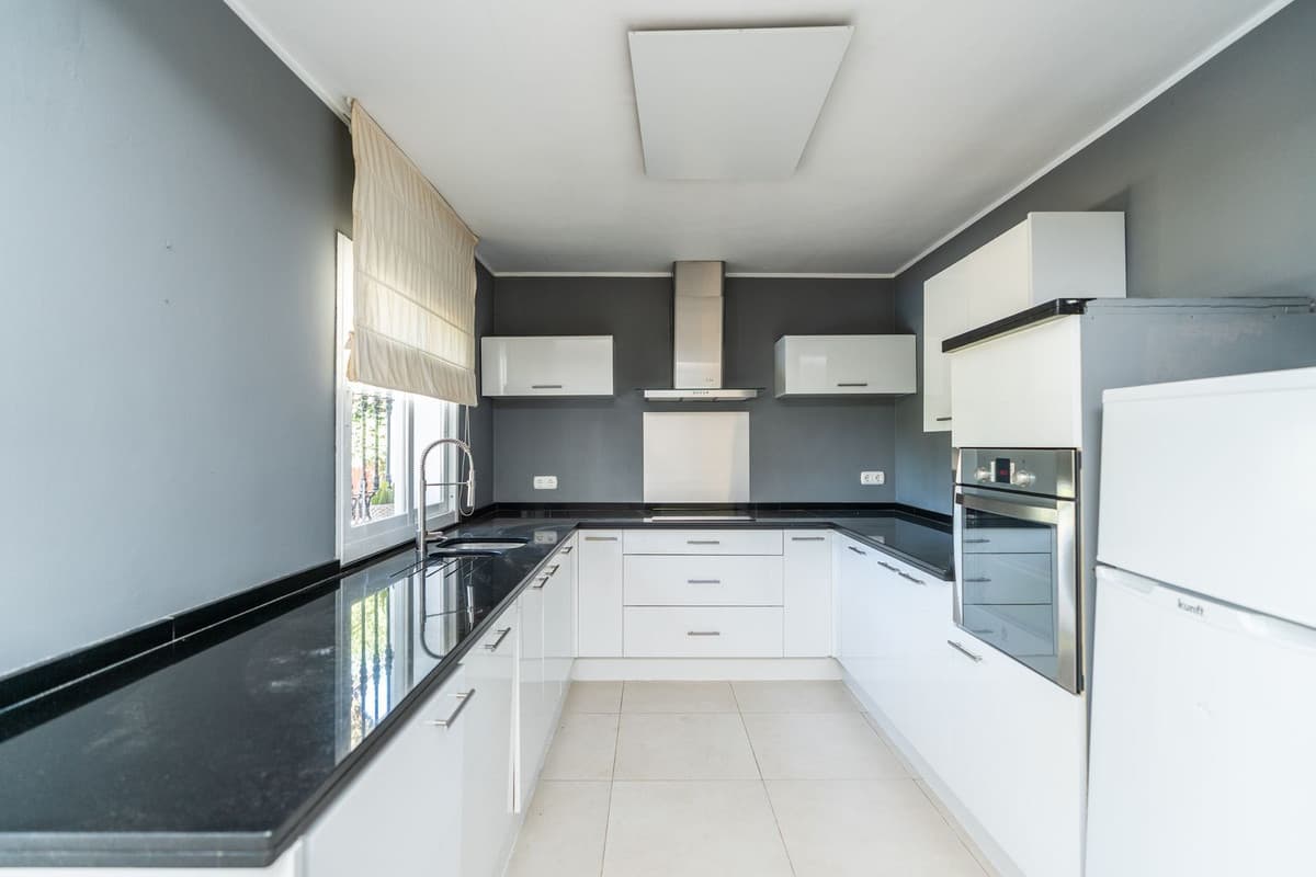 Detached Villa in Costabella — photo 10 of 10