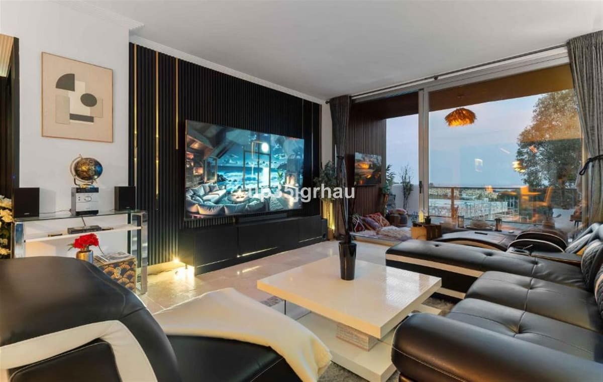 Middle Floor Apartment in Estepona — photo 8 of 10