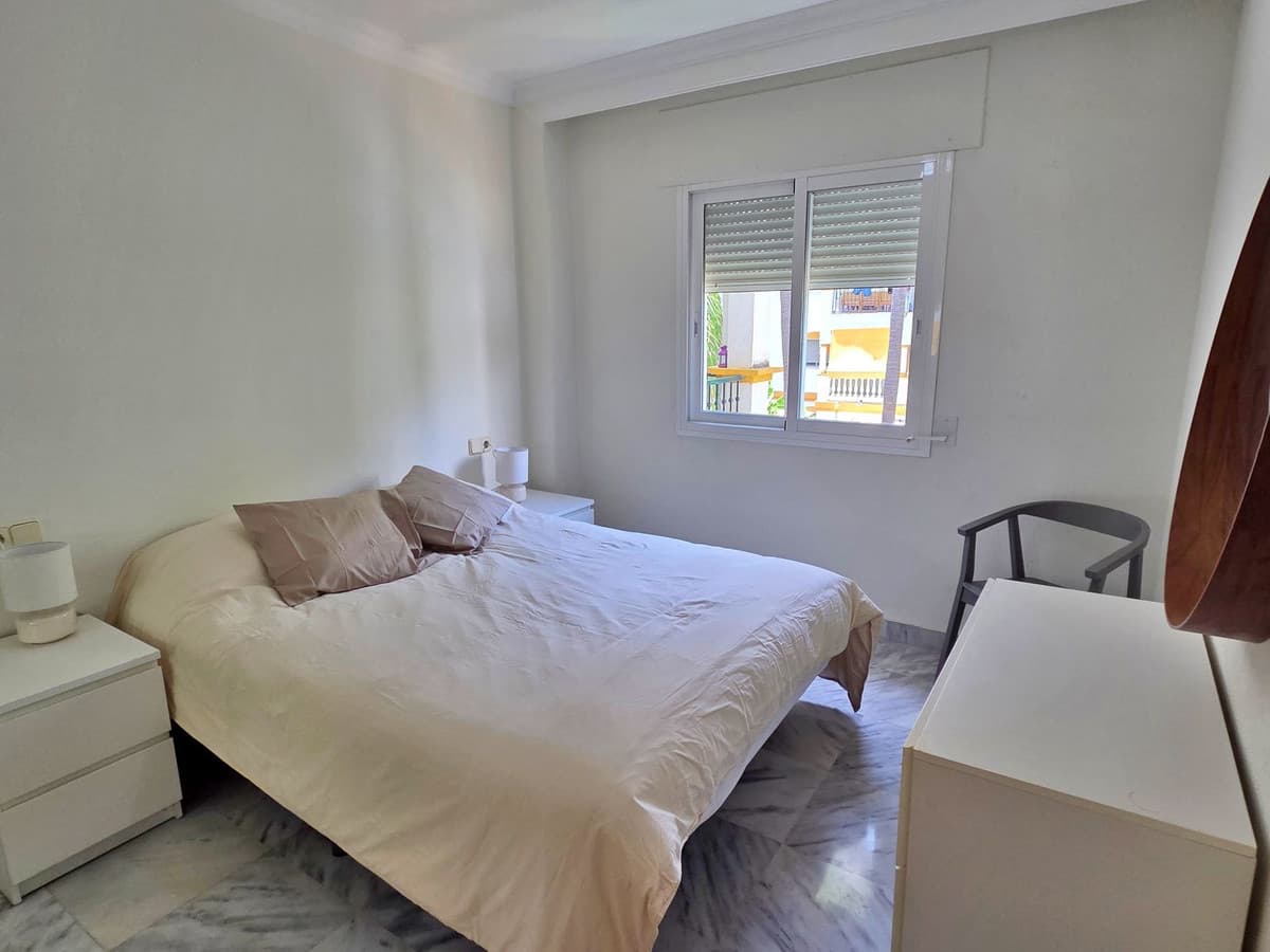 Middle Floor Apartment in Puerto Banús — photo 7 of 10