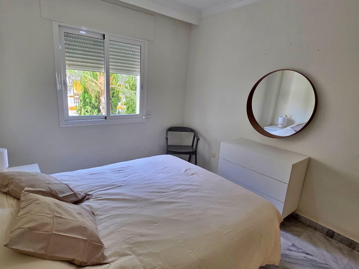 Middle Floor Apartment in Puerto Banús — photo 8 of 10
