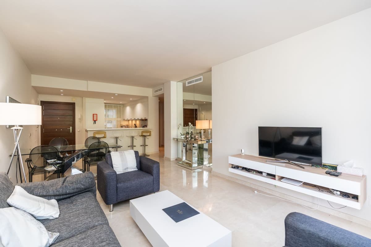Ground Floor Apartment in Casares — photo 9 of 10