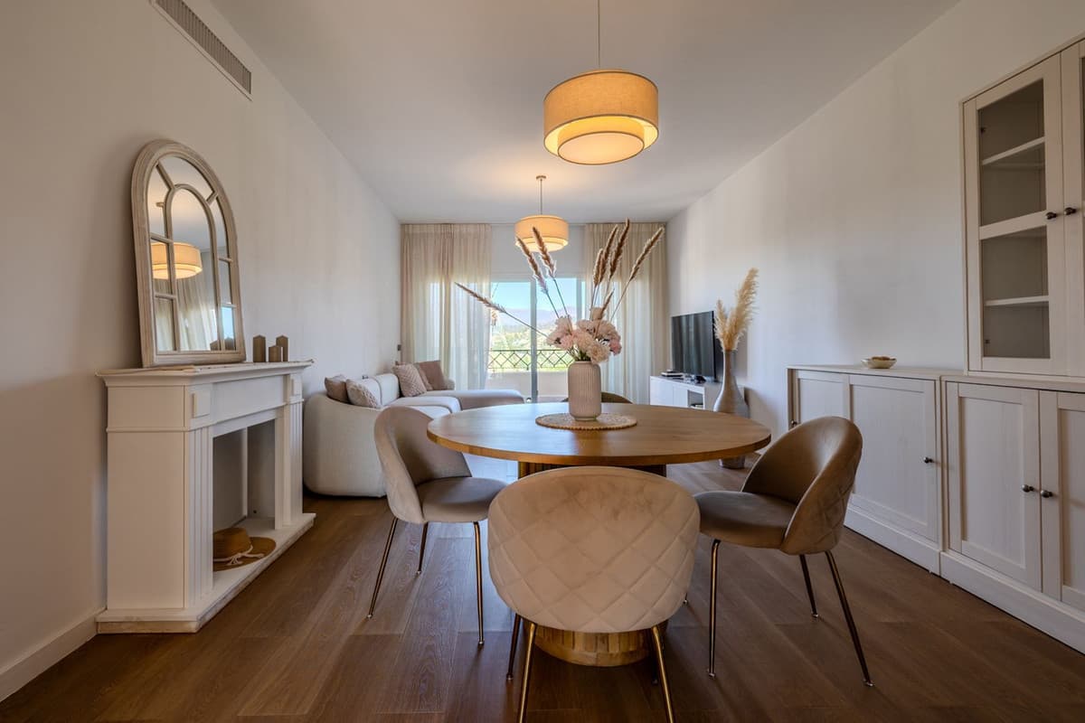 Penthouse in Bel Air — photo 4 of 10