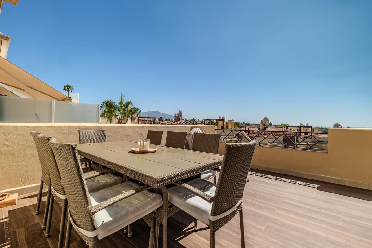 Penthouse in Bel Air — photo 8 of 10