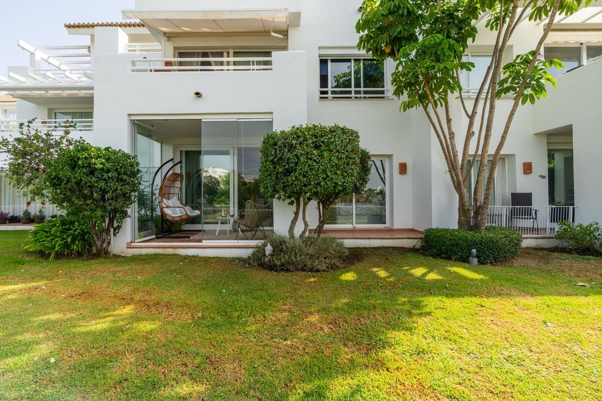 Ground Floor Apartment in Casares — photo 1 of 10