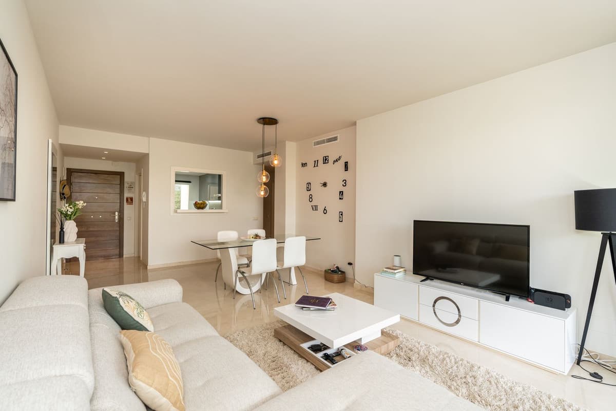 Ground Floor Apartment in Casares — photo 9 of 10