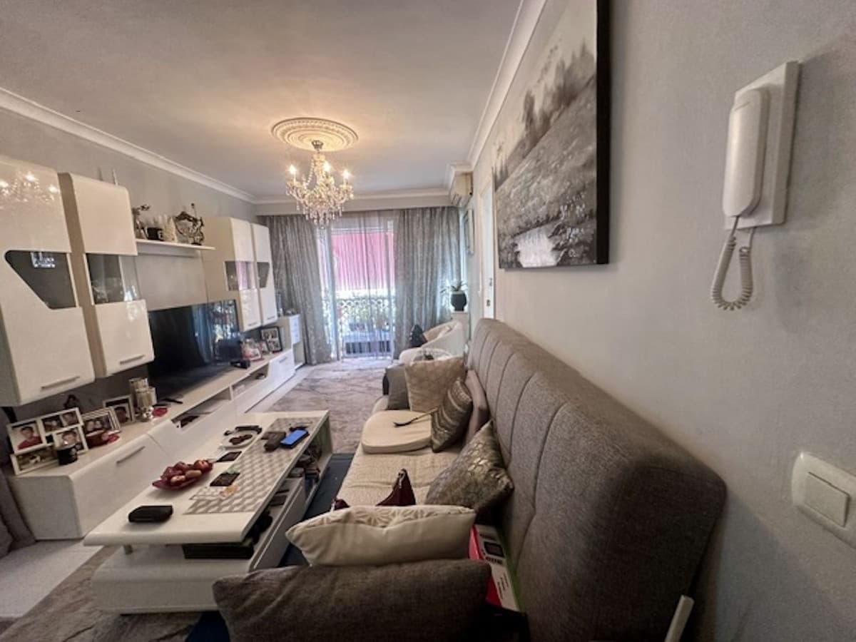 Middle Floor Apartment in Estepona — photo 7 of 10