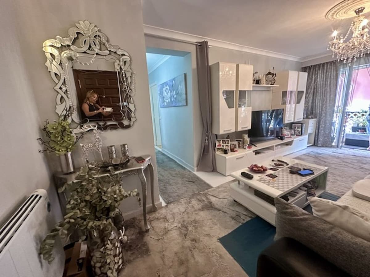 Middle Floor Apartment in Estepona — photo 8 of 10