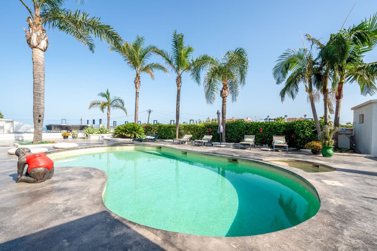 Detached Villa in Casares Playa — photo 2 of 10