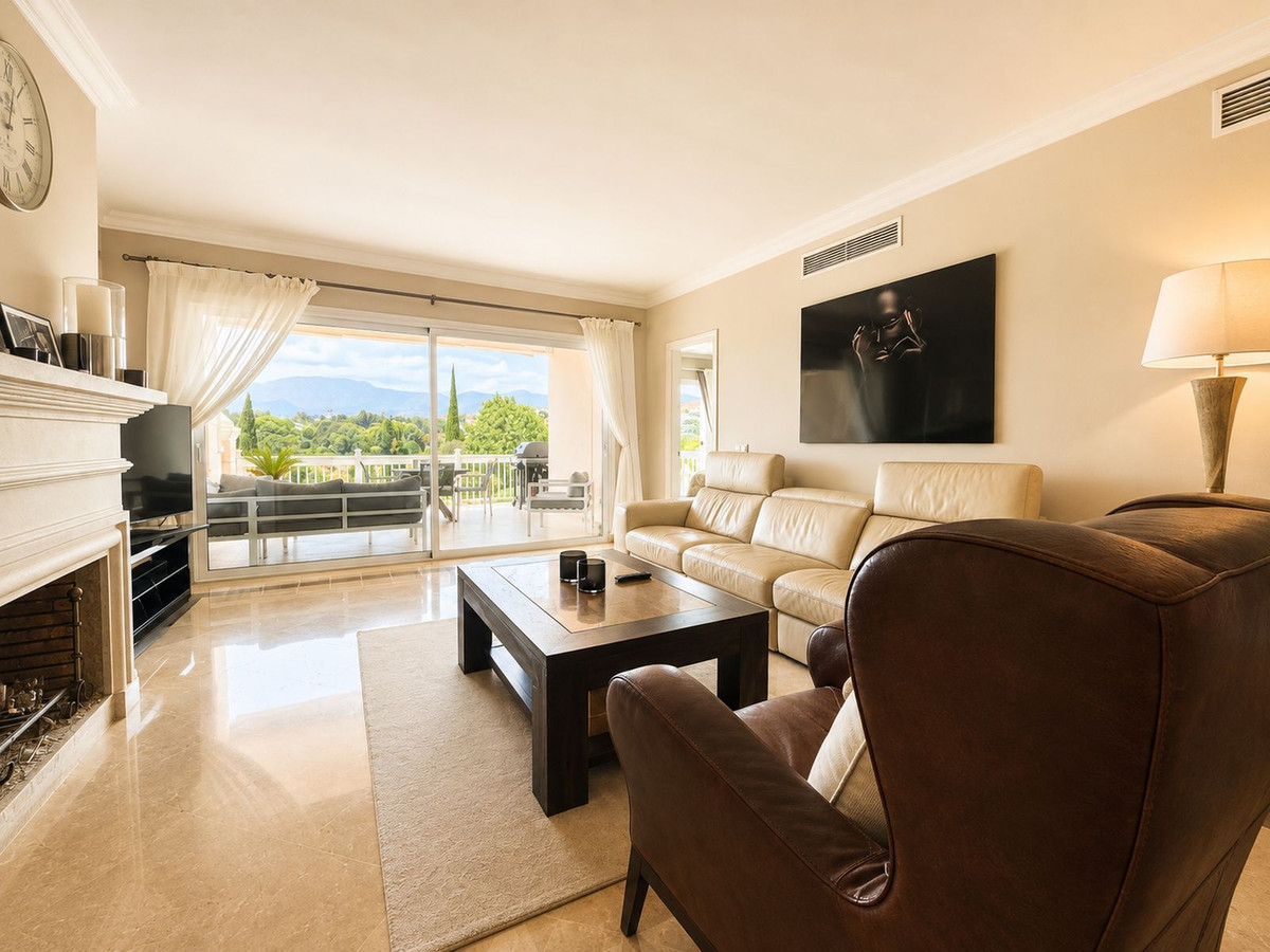 Middle Floor Apartment in Los Flamingos — photo 2 of 10