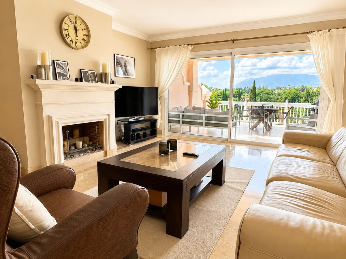 Middle Floor Apartment in Los Flamingos — photo 8 of 10