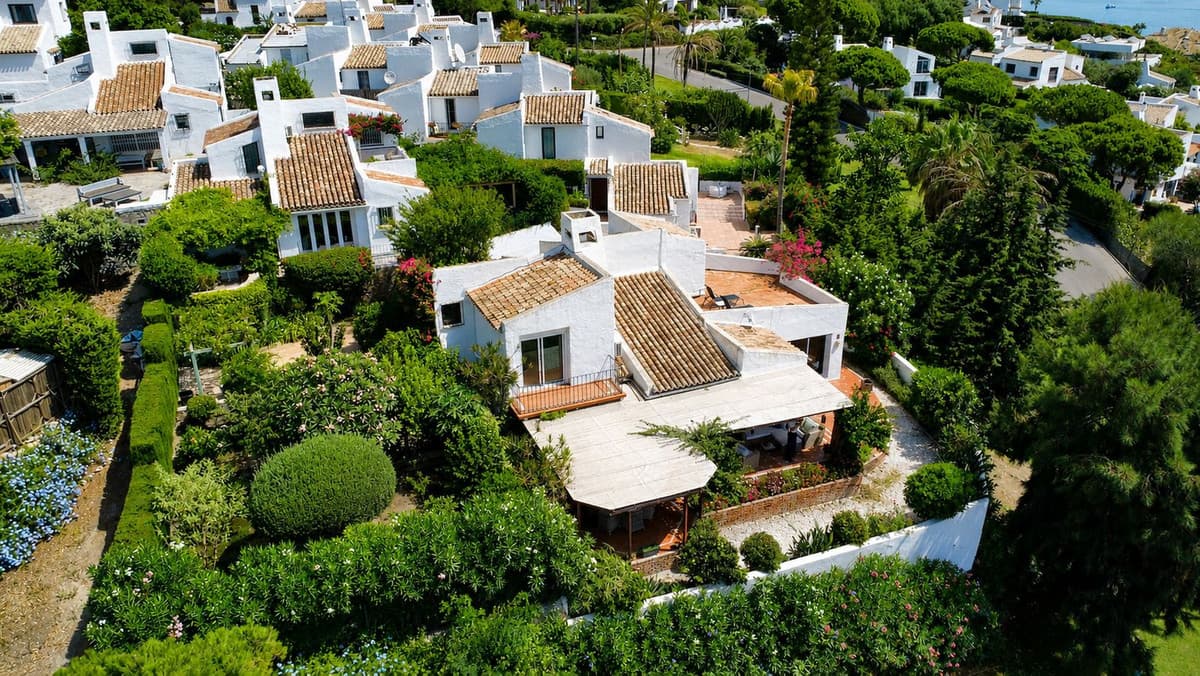 Detached Villa in Casares Playa — photo 3 of 10