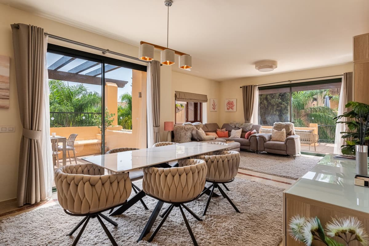 Penthouse Duplex in Estepona — photo 7 of 10
