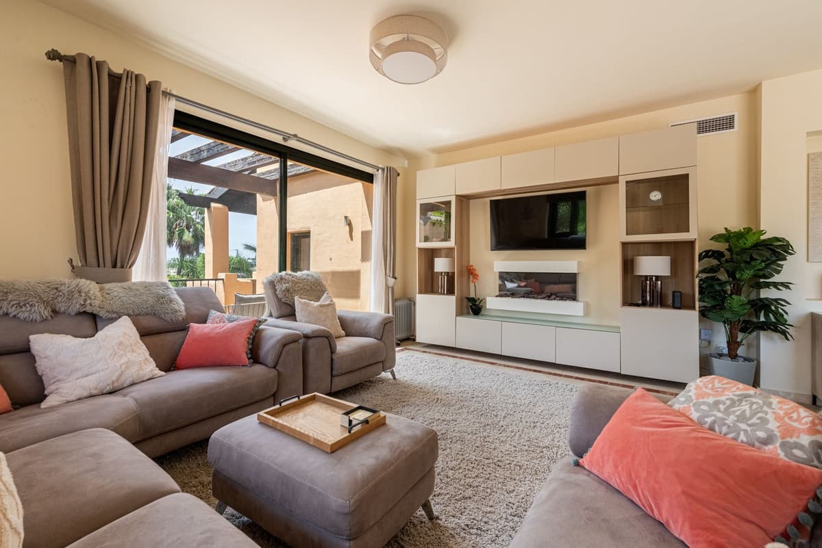Penthouse Duplex in Estepona — photo 8 of 10