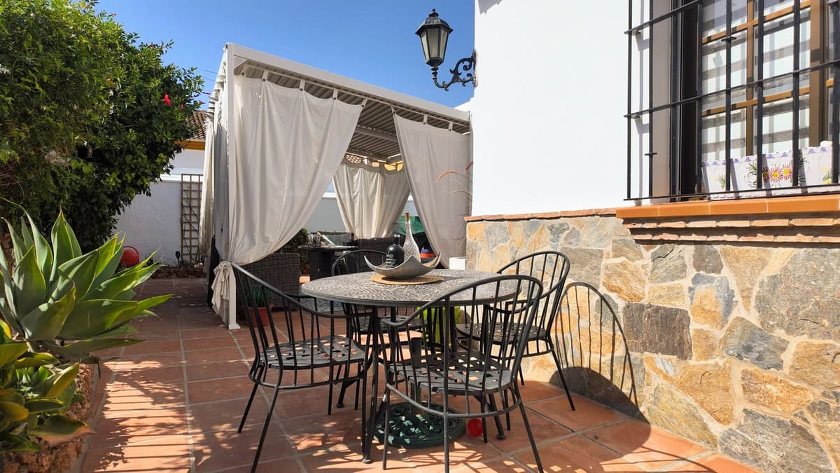 Detached Villa in Alhaurín el Grande — photo 9 of 10