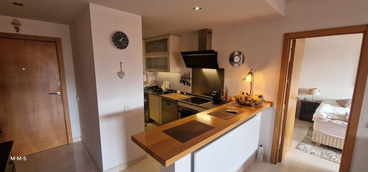 Top Floor Apartment in New Golden Mile — photo 3 of 10