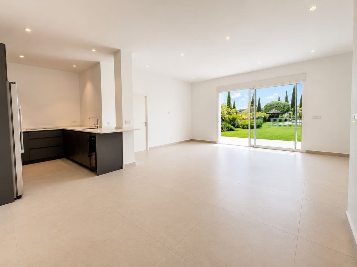 Ground Floor Apartment in Los Flamingos — photo 2 of 10