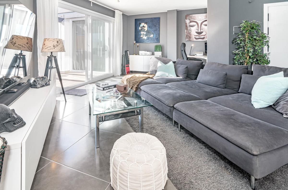 Penthouse in Nueva Andalucía — photo 1 of 10